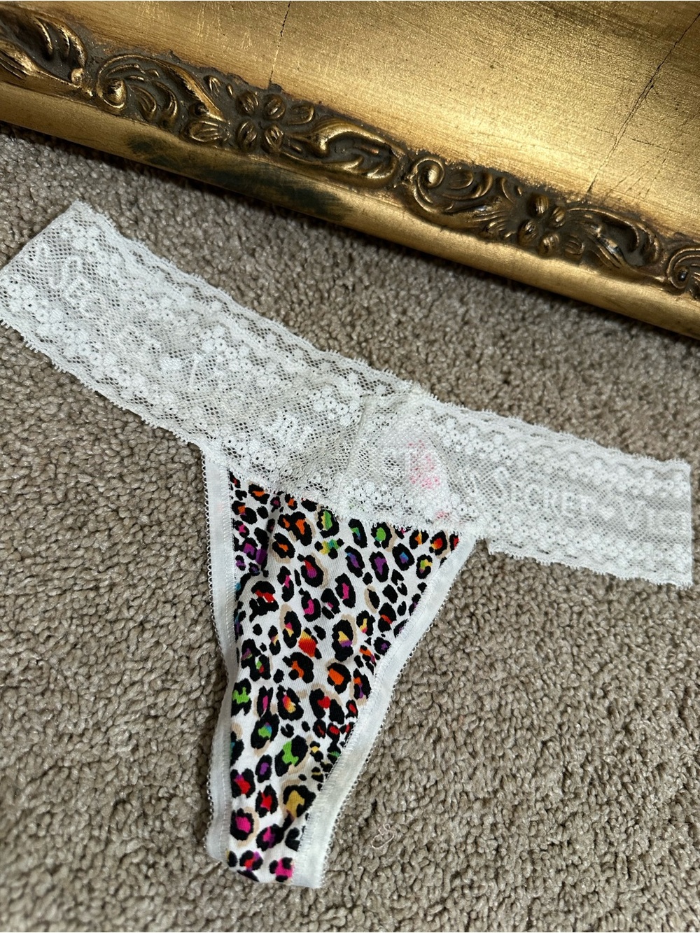 New Victoria's Secret 2012 Cotton Lingerie Low Rise Thong Size XS Animal Lace